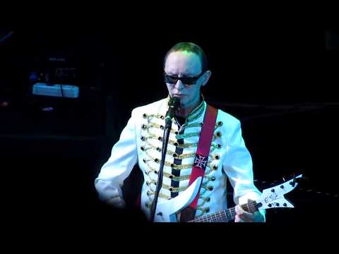 Видео: Пикник-"Мать-земля" ( 07.11.17 ,C-Пб., программа "Искры и Канкан")