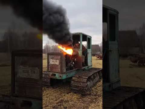 Видео: Старый дизельный гусеничный трактор пошел в разнос #kamaz4310 #дальнобой #beamngrao #дальнобойщики