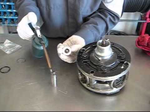 Видео: GM R4 Компрессор Повторное уплотнение