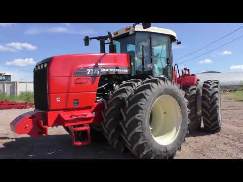 Видео: Трактор RSM 2375 в агрегате с дисковой бороной RSM DX-850 - ровная и четкая обработка поля