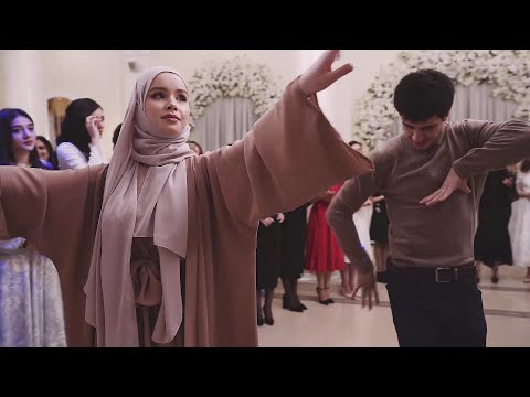 Видео: Лезгинка на вечере танца (Lezginka dance)