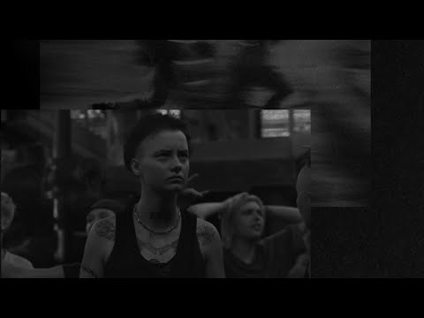 Видео: «мимо» — мишель гаджиева/елизавета андрющенко.