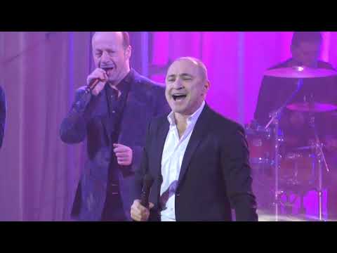 Видео: Рождественский концерт хора Турецкого в Тулуне