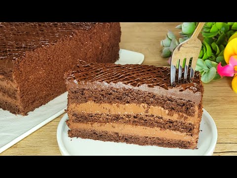 Видео: Шоколадный торт. Я в восторге от вкуса! Готовится легко и быстро 😋🎂