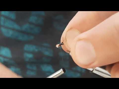 Видео: Мушка на хариуса маленький комарик🦟🦟🦟