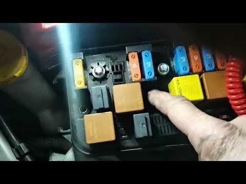 Видео: Saab 93 Не заводится