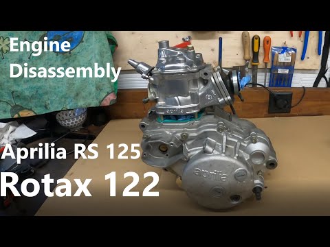 Видео: Разборка двигателя Aprilia RS 125 Rotax 122 | Пошаговое руководство