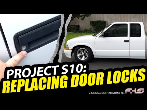 Видео: Потеряли ключи? Как заменить дверные замки на Chevrolet S-10 (личинки замков) — Project S10 (Эпиз...
