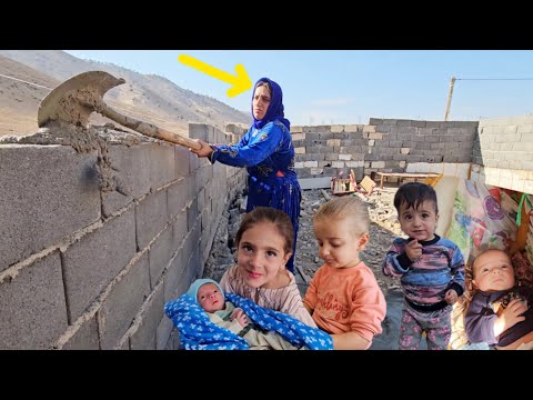 Видео: Одинокая женщина. Заботливая. Четверо маленьких детей. 🏕💪