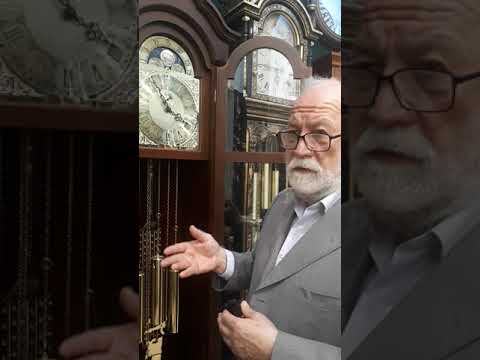 Видео: ФАЗЫ ЛУНЫ.  НАСТРОЙКА ЛУННОГО КАЛЕНДАРЯ  В НАПОЛЬНЫХ ЧАСАХ K.MOZER . РАССКАЗЫВАЕТ ВИКТОР ТУРОВИНИН