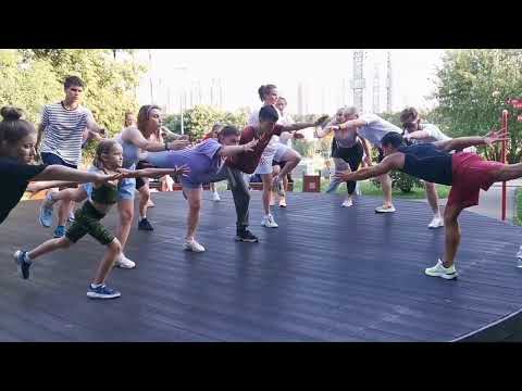 Видео: Тренировка с Артуром Далолояном в Олимпийской деревне 9 июля 2024