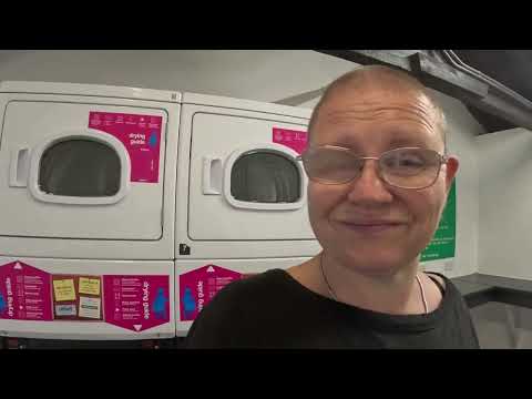 Видео: Женская работа никогда не заканчивается!