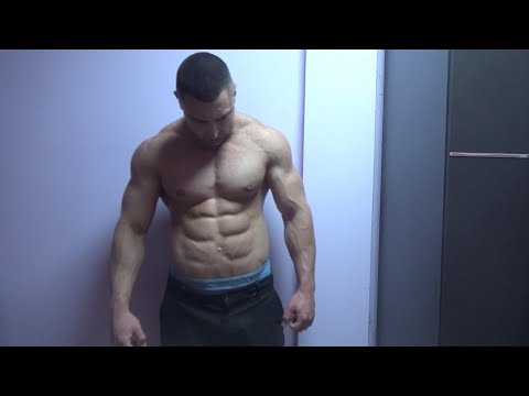 Видео: Тренировка за Рамо с ластици и дъмбели в Домашни Условия