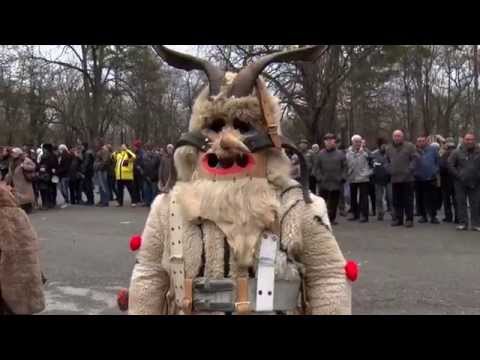 Видео: Кукерските игри стопиха снега в Ямбол