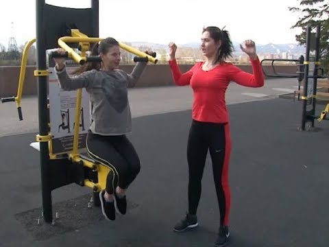 Видео: Здоровые новости. Готовимся к лету на уличных тренажерах