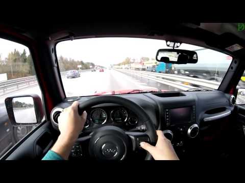 Видео: Jeep Wrangler Rubicon - топим по трассе к бездорожью!