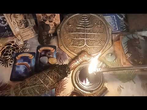 Видео: Шаманская чистка🙏😌 Защита духов🛡Бумеранг врагам🪃 Очищение🕯#бумеранг #шаманизм #защитаотврагов #таро