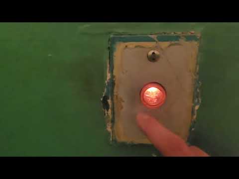 Видео: Электрический лифт ( г. Казань ) СамЛЗ 1981 г.в Q=320кг V=0,71м/с