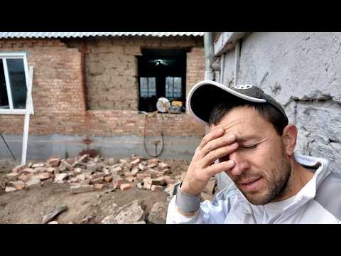 Видео: СТРОЙКА НАЧАЛАСЬ ! ЛОМАЕМ ВСЁ. РЕМОНТ КУХНИ-ГОСТИНОЙ 