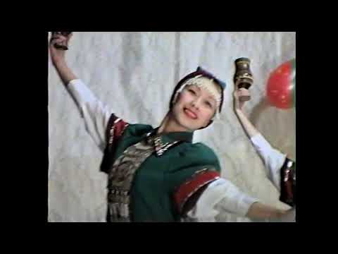 Видео: А.Н.Окоемов аатынан "Мичээр" ункуу народнай ансаамбылын 15 сыллаах юбилейнай кэнсиэрэ 1999c.