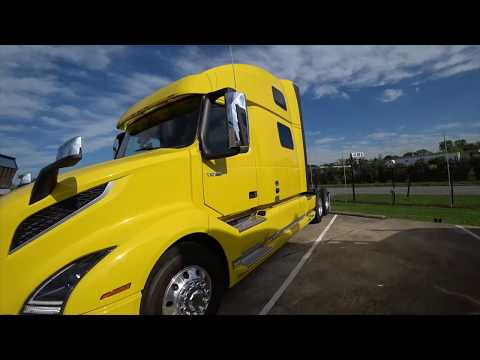 Видео: Дальнобой США // А вот и новая машинка // Volvo VNL 860
