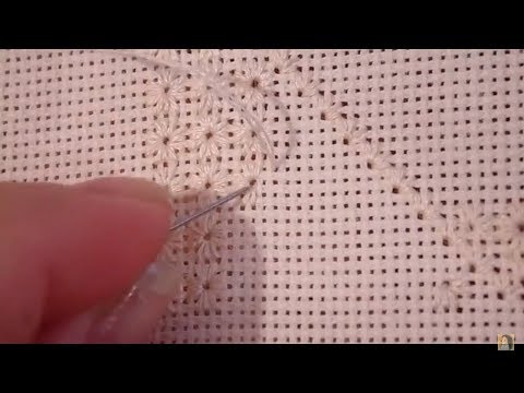 Видео: №12. Как вышивать "алжирский глазок" в наборе "Mother" (а.6709) от "Dimensions". Уроки вышивания