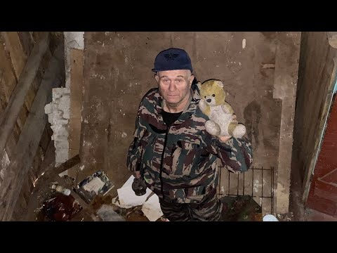 Видео: Исследуем старые заброшки, символика СССР и ретро игрушки