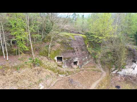 Видео: Millennium Stone House, 48 каменных домов, высеченных из огромного камня