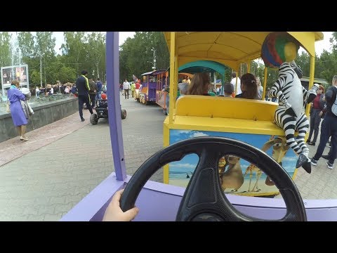Видео: Катаемся на паровозике. Парк Маяковского.