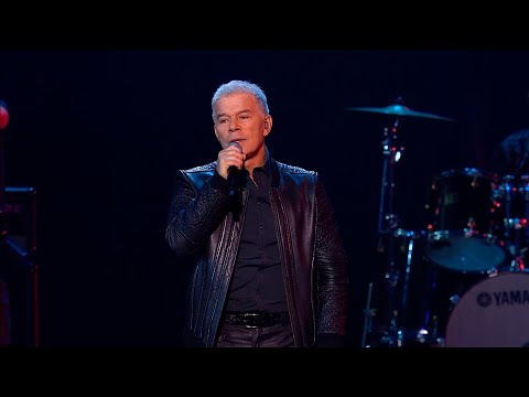 Видео: Олег Газманов - Есаул // 25 ЛЕТ МУЗ-ТВ. День Рождения в Кремле