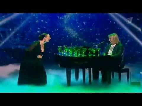 Видео: Елена Ваенга и Виктор Дробыш. Абсент. Две звезды