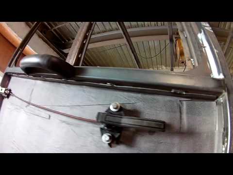 Видео: Установка ручек открывания дверей кабины трактора.