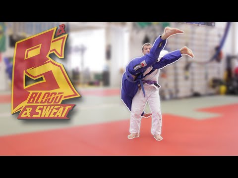 Видео: Комбинация бросков захватом одной ноги