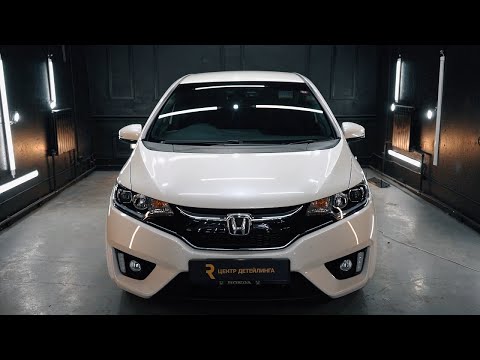 Видео: Honda Fit Гибрид 2016 - Первые впечатления и вложения