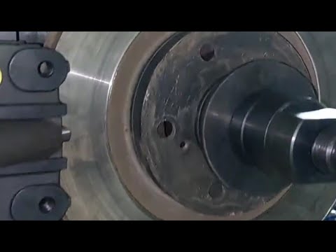 Видео: Инструкция для проточки тормозного диска на стационарном станке.
