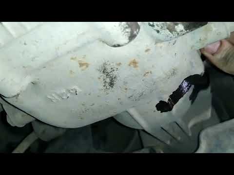 Видео: Замена масла в диффах