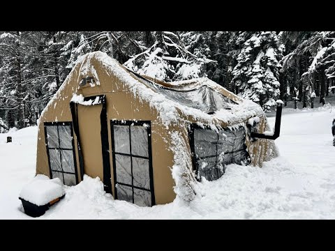 Видео: ТЕПЛАЯ ПАЛАТКА ДЛЯ КЕМПИНГА С ПЕЧКОЙ В МЕТЯНЬ