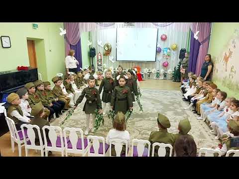 Видео: Танец «Гляжу в озёра синие» с берёзовыми веточками