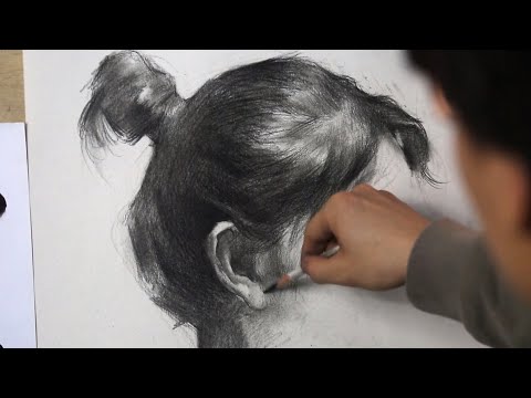 Видео: Как нарисовать женские волосы карандашом