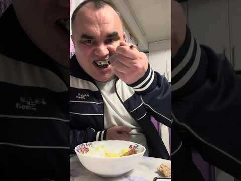 Видео: ХАВЧИК/КАРТОФЕЛЬНОЕ ПЮРЕ С КУРИНЫМИ НАГГЕТСАМИ 