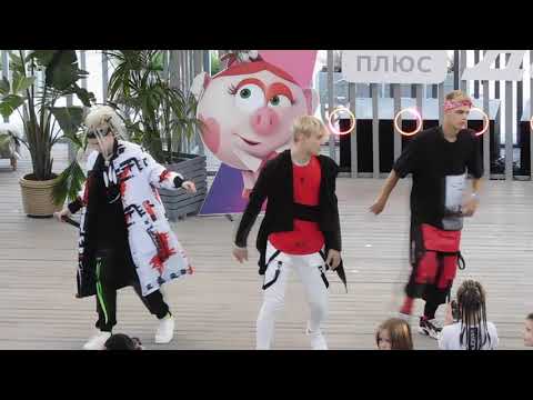 Видео: 2021/08/22 - Круглая Вечеринка "СМЕШАРИКОВ" - Концерт Тik Tok Блогеров - Иван Star