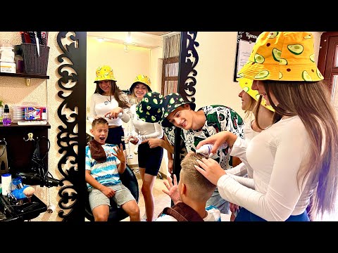 Видео: Лагерь11)УСТРОИЛИСЬ НА РАБОТУ В САЛОНЕ! ВСЕ В ШОКЕ!)))