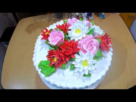 Видео: ДВА способа сделать РОЗЫ из КРЕМА  /Торт с РОЗАМИ и ХРИЗАНТЕМАМИ / Цветы из БЗК /Olya konditer МК
