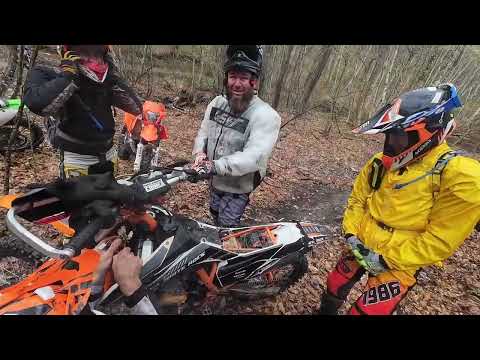 Видео: Эндуро в тумане - дно, вода и мы где-то посередине