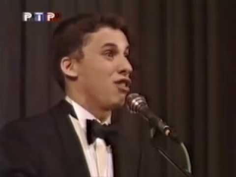 Видео: Максим Галкин  1 апреля 2000 года.