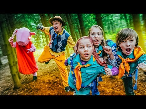 Видео: СКАУТЫ ПРОТИВ ВОЖАТОГО ПРИВЕТ СОСЕДА! ПИГГИ НАПАЛА на ЛАГЕРЬ скаутов!