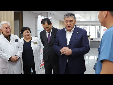 Видео: Ташиев передал медоборудование Центру материнства и детства на 35 млн сомов