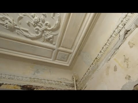 Видео: 1. Новый проект "170 кв. м." Расчистка. 14.01-01.02.2022. Реставрация и ремонт потолка с лепниной.