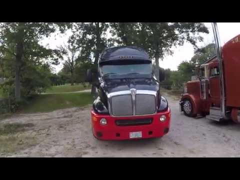 Видео: Короткий Обзор 2000 года Kenworth T2000 Обалденное состояние.