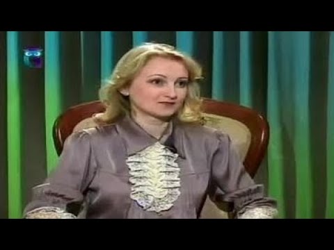 Видео: Дизайнер Наталья Удовиченко рассказывает о значении аксессуаров и покажет, как сшить жабо